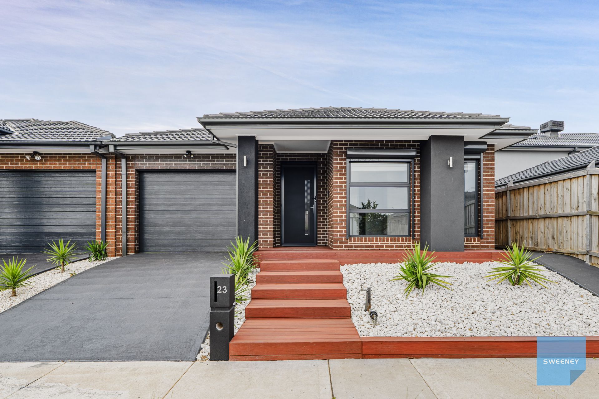 23 Petros Street, Fraser Rise - Thumbnail 2