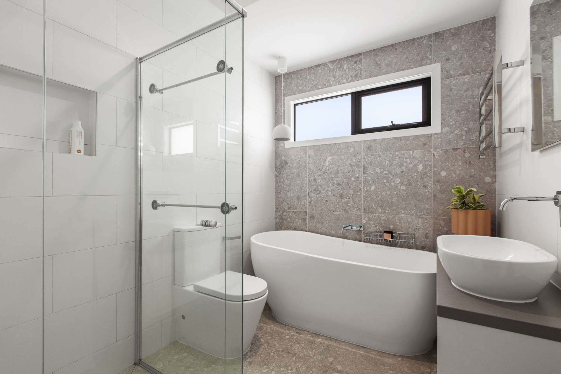 Sophisticated Luxury, Hotspot Pocket