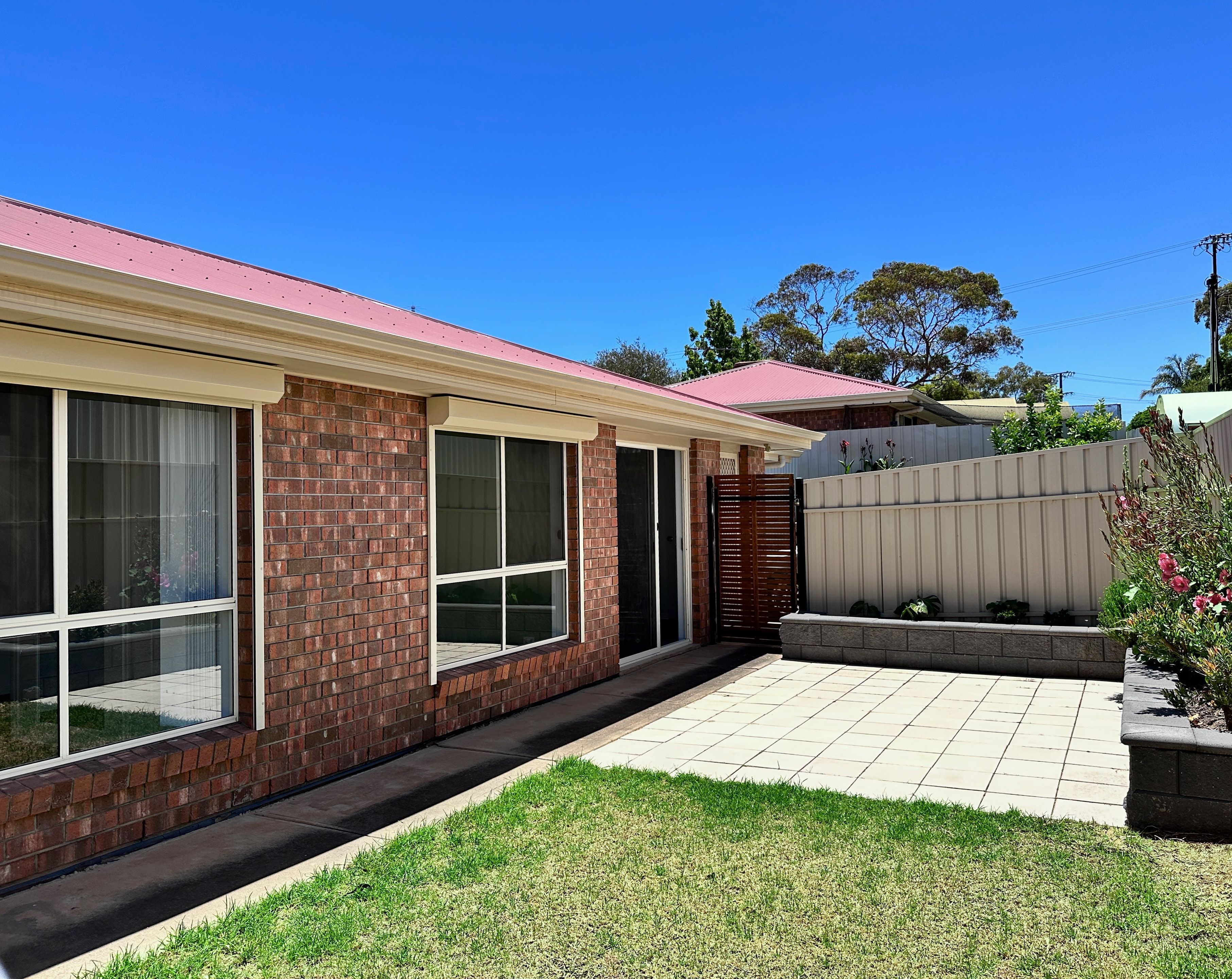 2/6 Booth Avenue Morphett Vale 5162