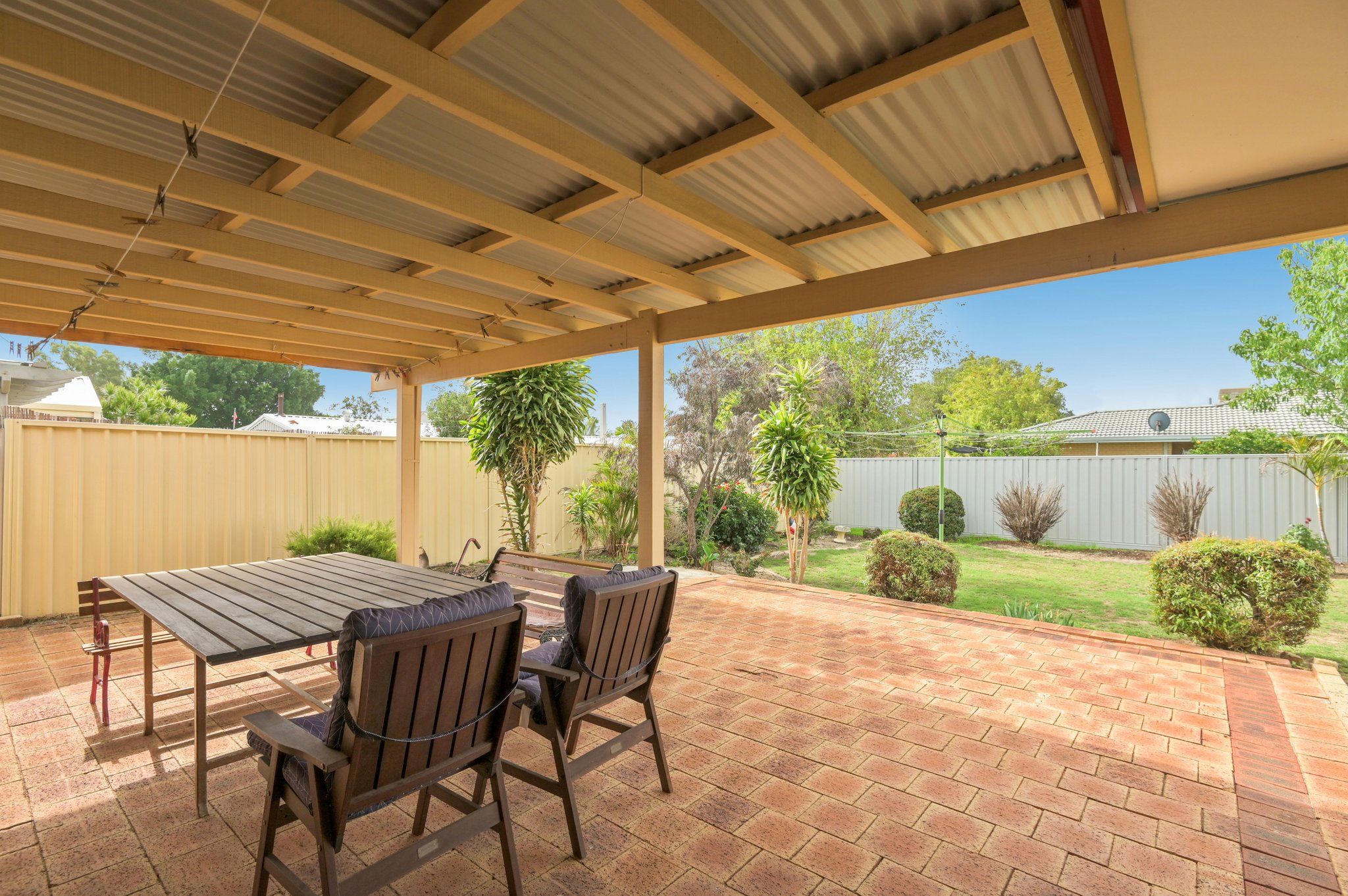 Real Estate For Sale 18 Kingsdown Road Maddington , WA