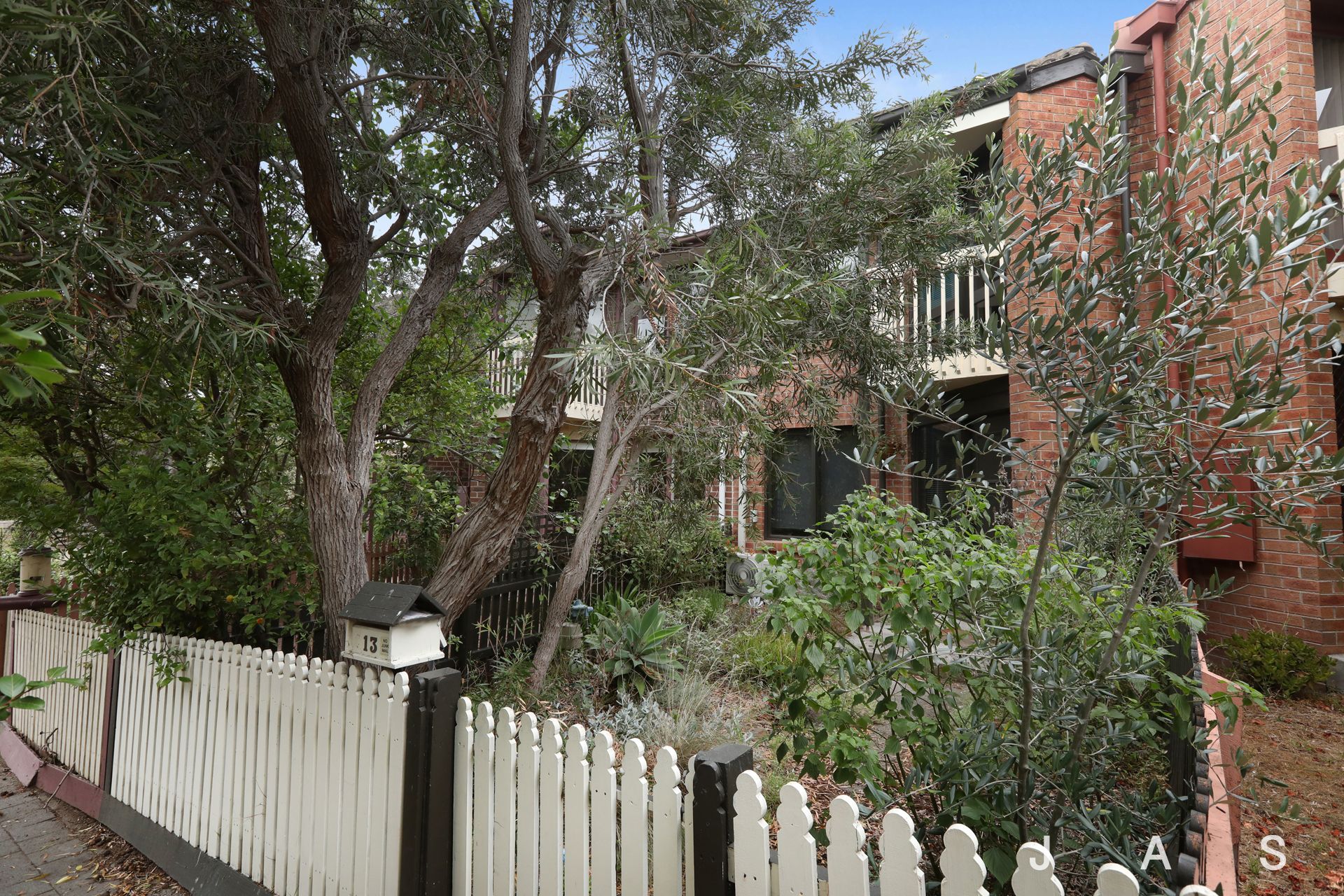 13 Secomb Place Footscray VIC, Footscray - Thumbnail 2