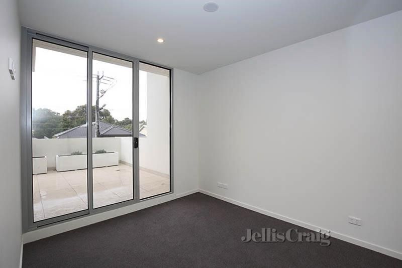 **Modern & Low Maintenance Living**