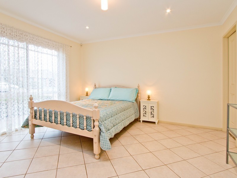 35 Oxford Circuit Newton 5074