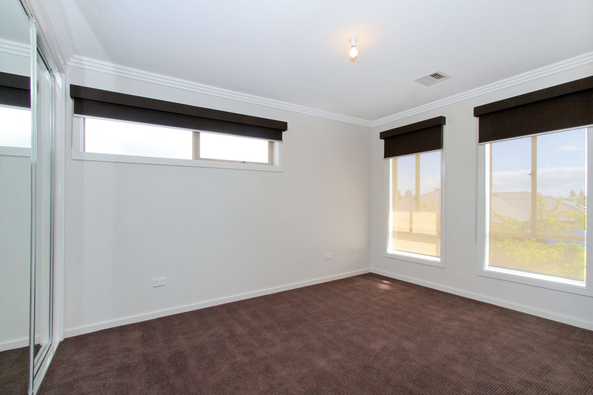 BRAND NEW TOWNHOUSE PRIME LOCATION