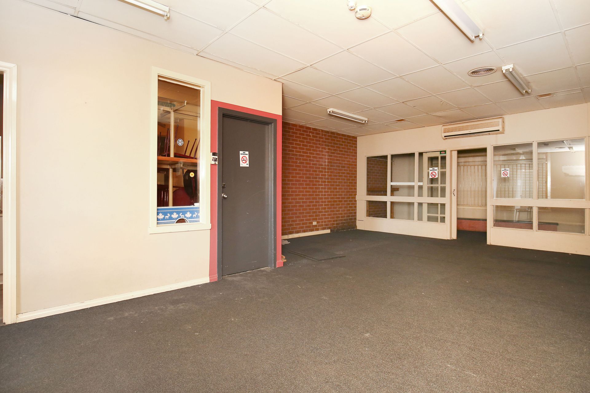 LARGE AFFORDABLE OPEN PLAN OFFICE SPACE