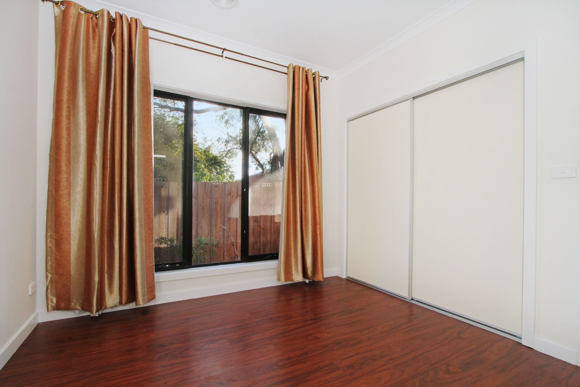 COMFORTABLE LIVING IN GREAT LOCATION
