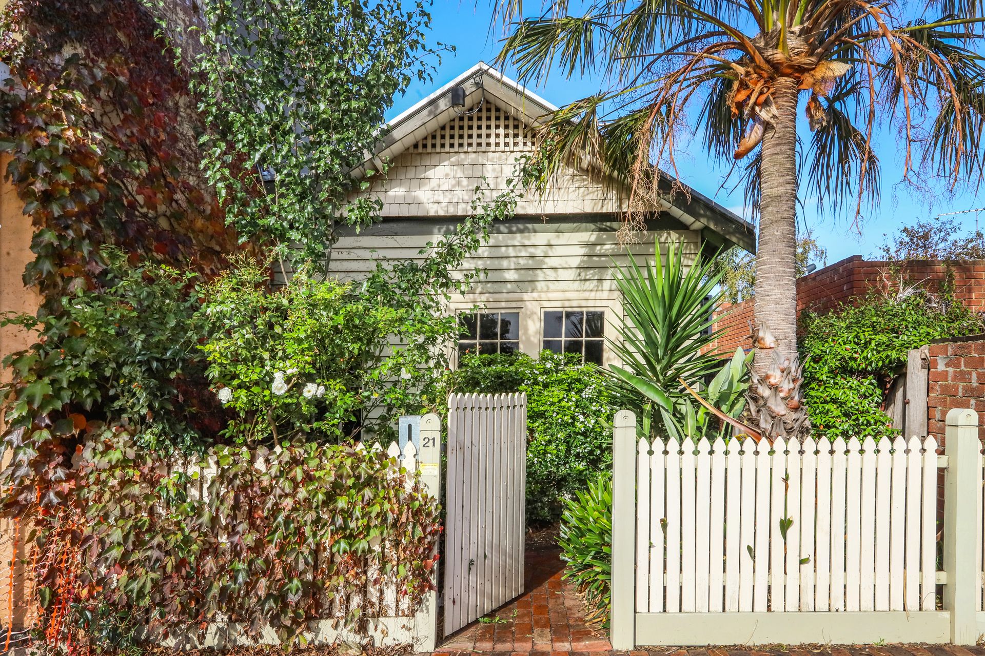 21 Essex Street Footscray VIC, Footscray - Thumbnail 2