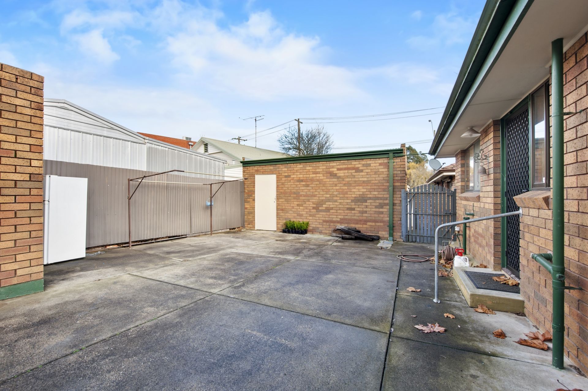 2/301 Main Road, Golden Point, Golden Point - Thumbnail 2