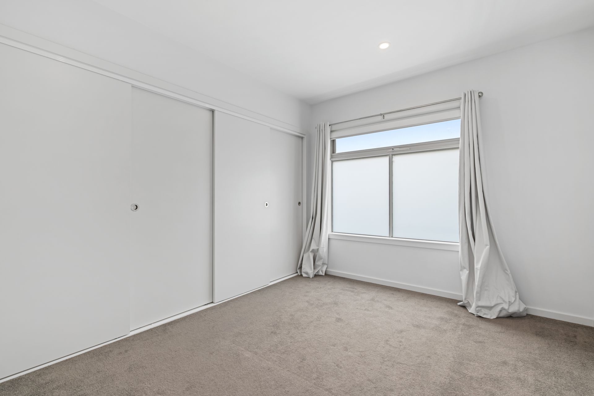 Charming 2-Bedroom Townhouse