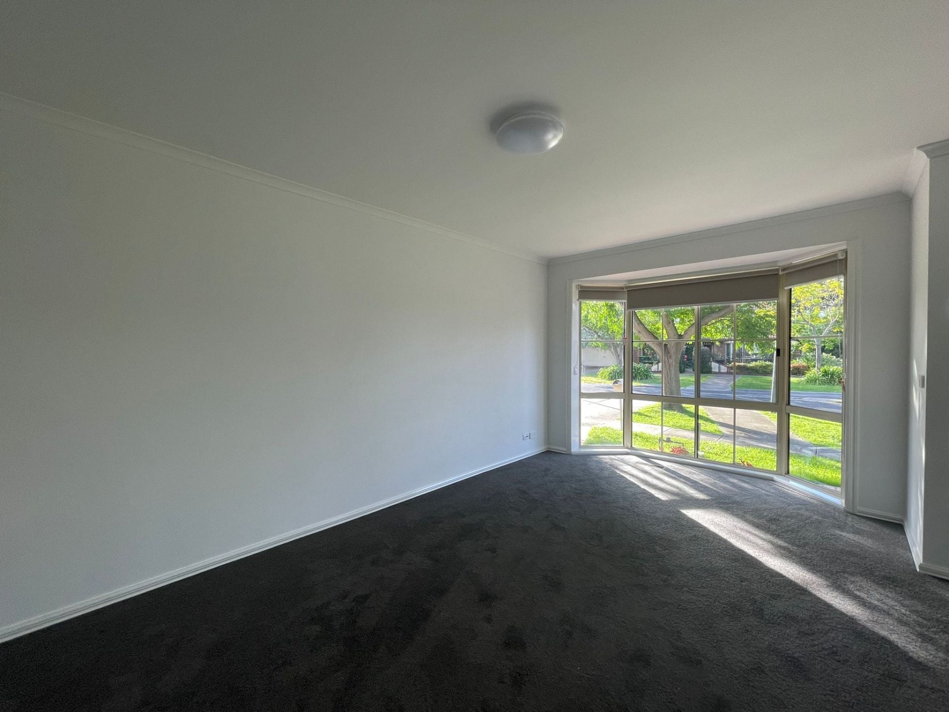 Affordable, Low Maintenance & Double Garage...