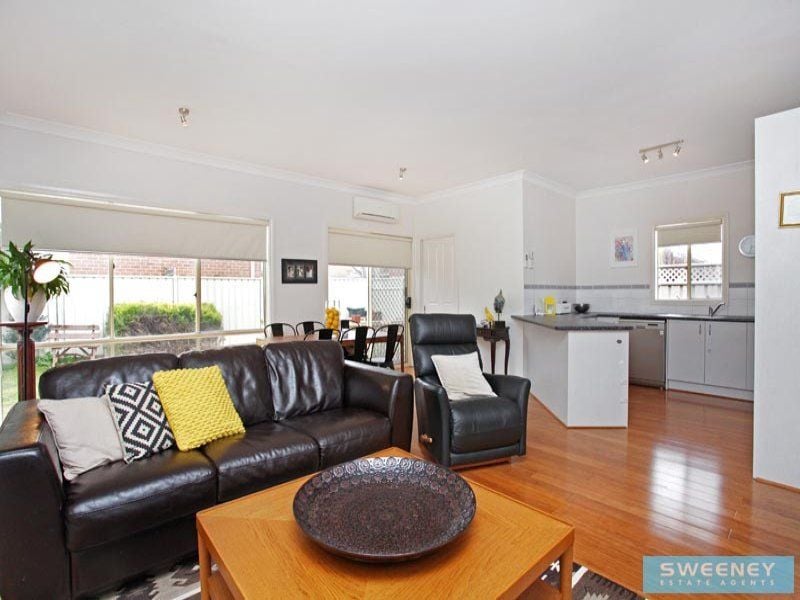 4 Dunstall Gardens, Caroline Springs - Thumbnail 3