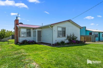 3
 
 
 
  
 
 
 1
 
 
 
  
 
 
 1
 
 
 
 
 
 
 
 11 Waniora Street, Devonport TAS 7310, Devonport - Thumbnail 3