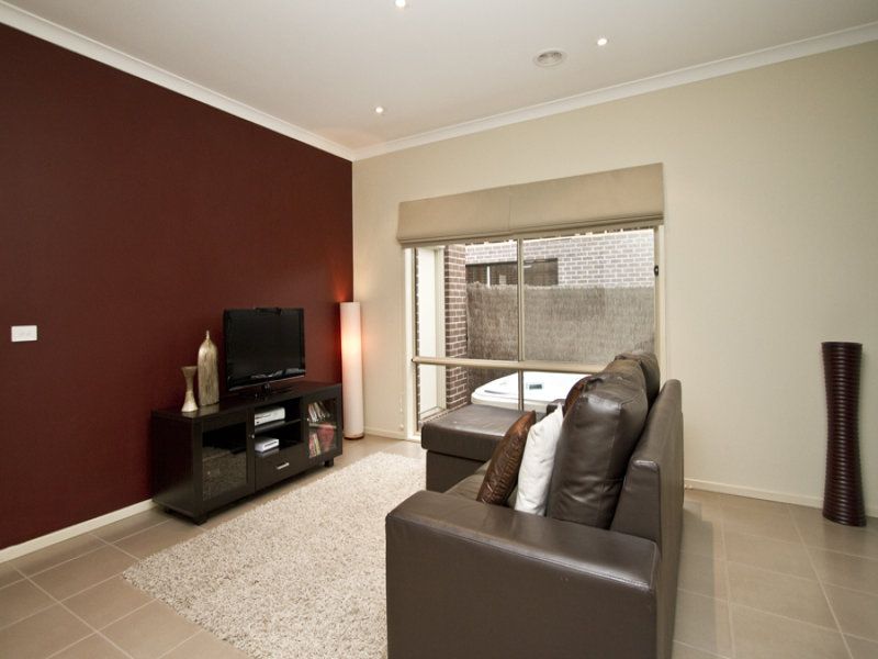 5 Kilburnie Drive MERNDA, Mernda - Thumbnail 2