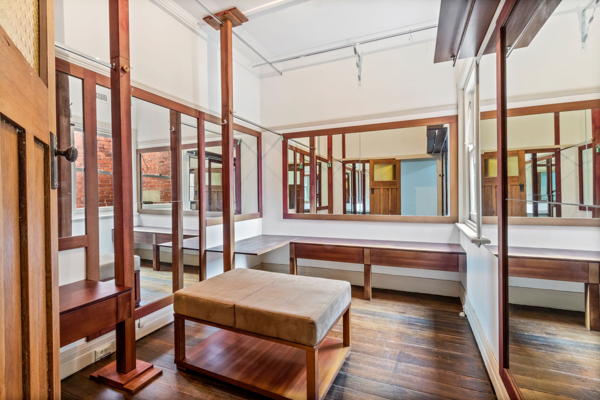 HIGH VISIBILITY RETAIL/OFFICE WITH DWELLING