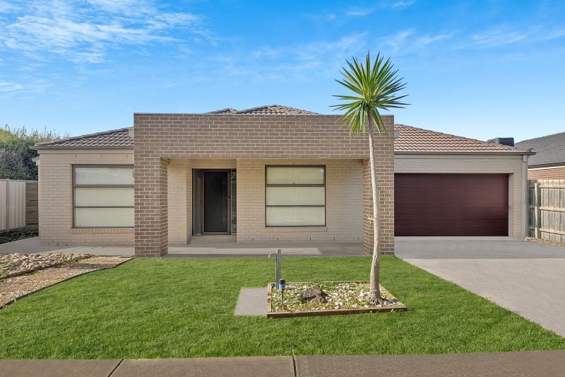 8 Clarence Way, Taylors Hill