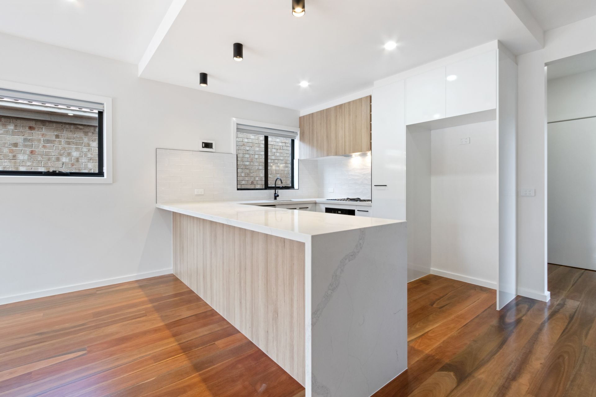Stylish Luxury Townhouse in Reservoir