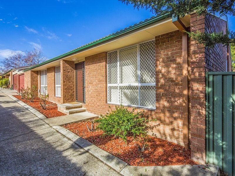 4/30 Mowatt Street, Queanbeyan White Rhino Property