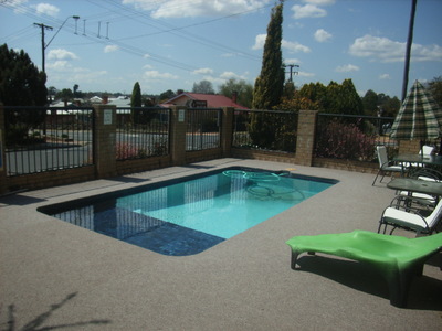 MOTEL FOR SALE- MAJOR HWY LOCATION