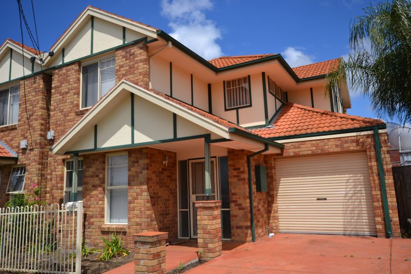 1B Whitelaw Street, Reservoir