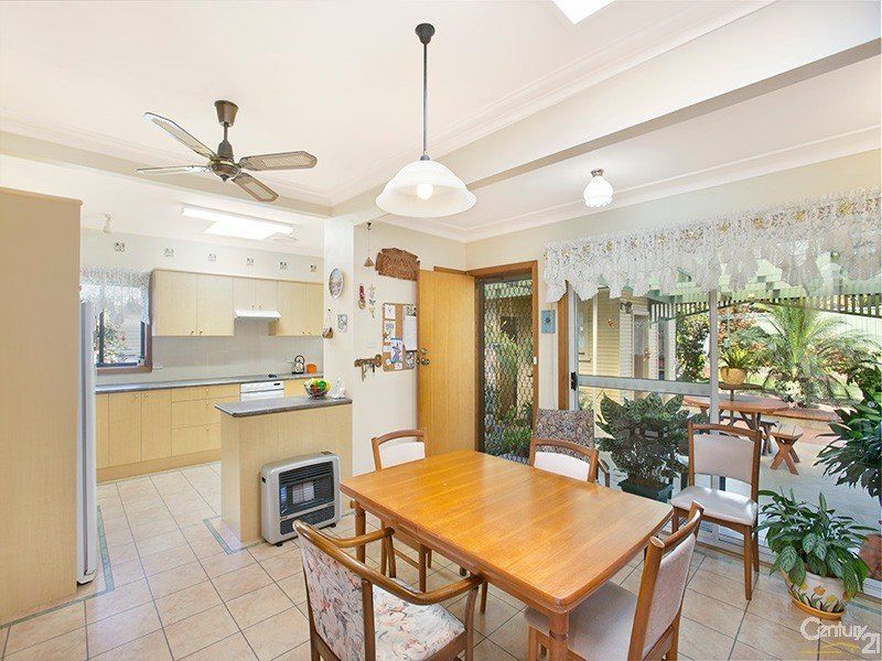 12 Bondell Avenue, GYMEA, Gymea - Thumbnail 4