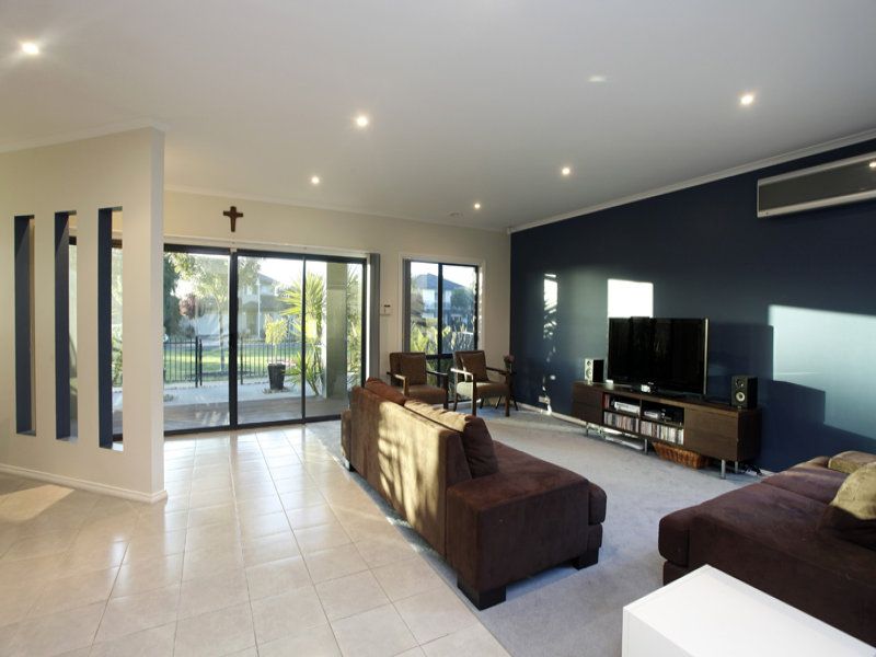 6 Cartier Walk, Sanctuary Lakes - Thumbnail 5