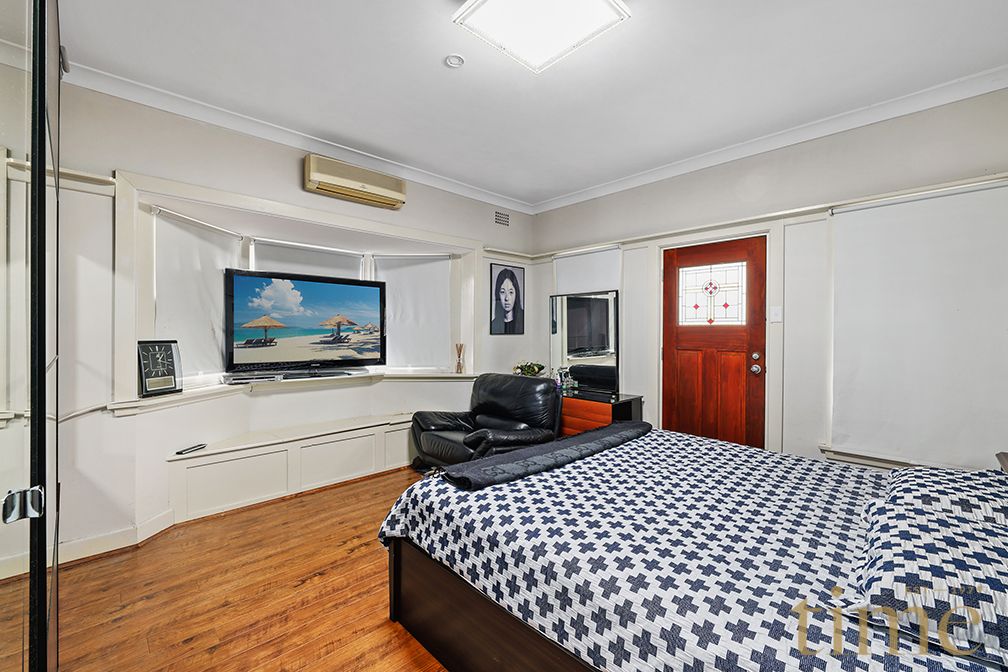 15 First Avenue, Rodd Point NSW