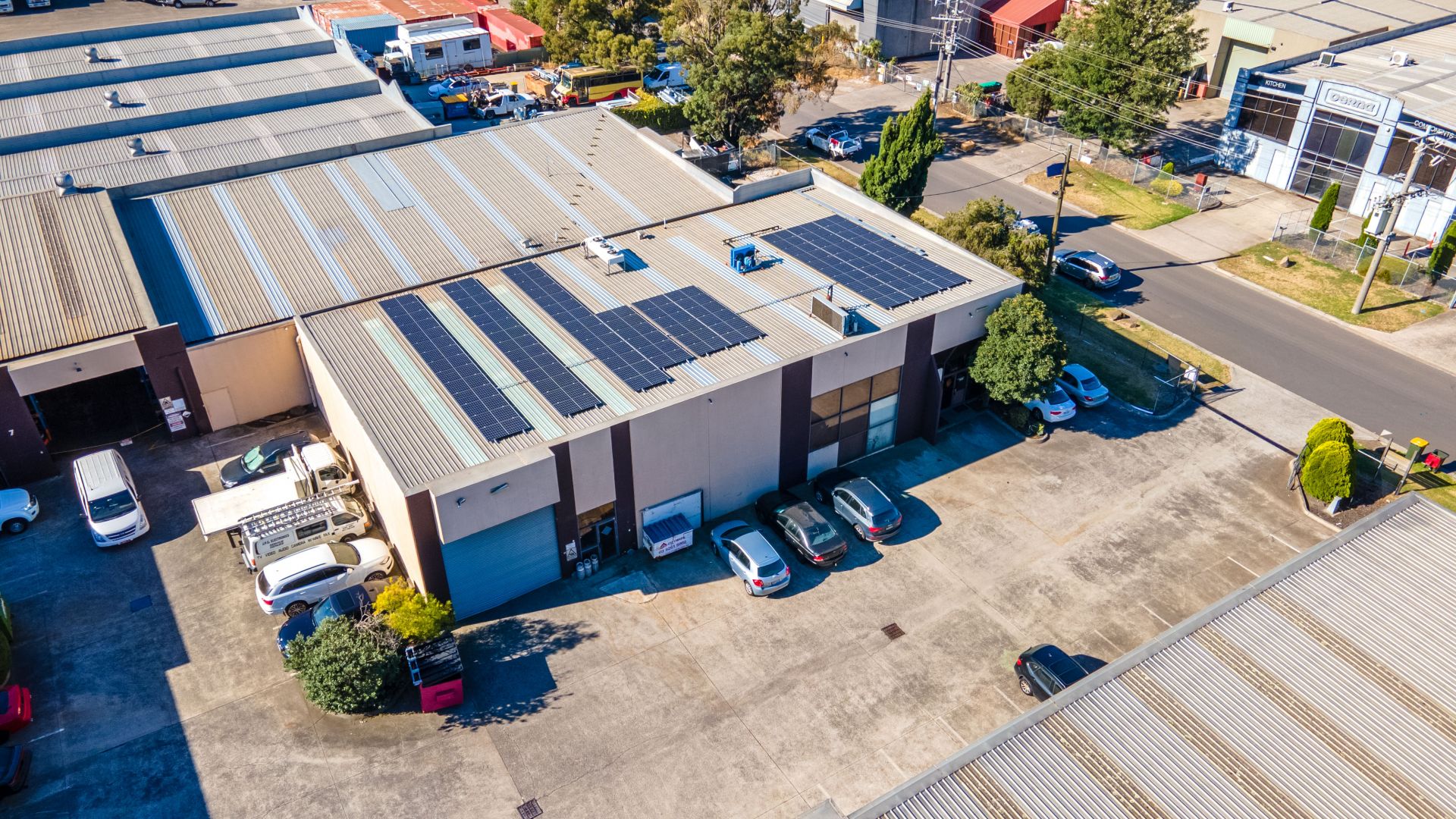 STREET FRONT WAREHOUSE IN THE HEART OF CAMPBELLFIELD