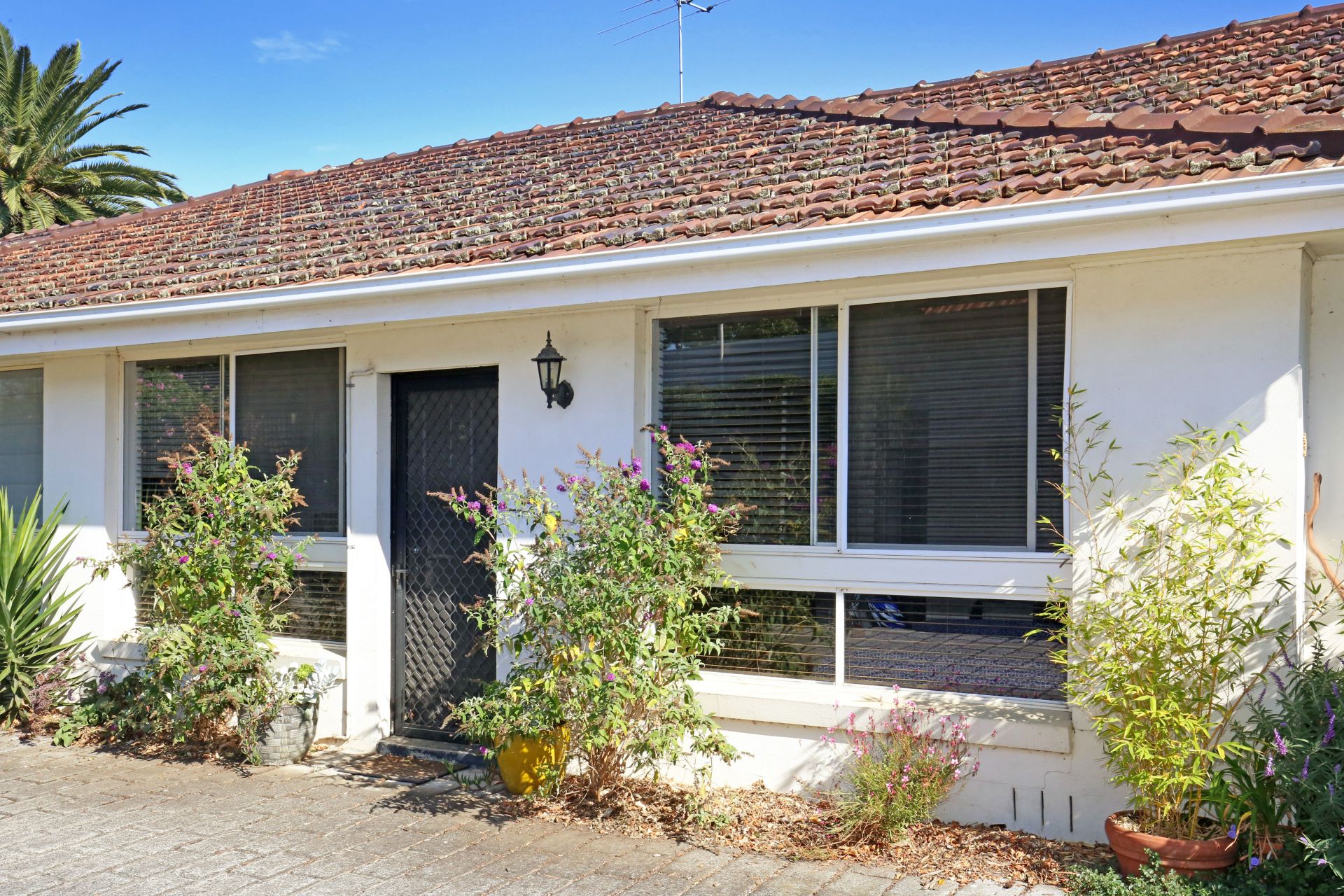 VILLA UNIT WITH A PRIVATE COURTYARD