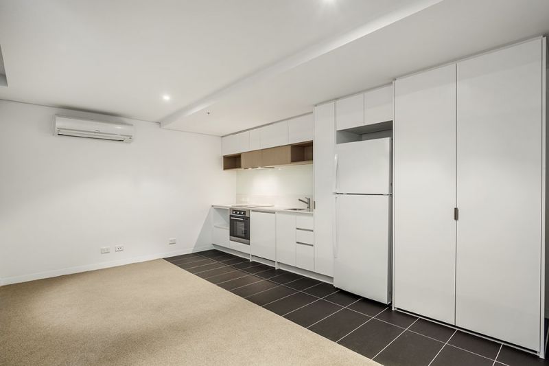 B503/311 Burwood Road, Hawthorn - Thumbnail 2