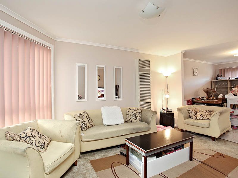 2/53 Rosebery Street, Altona Meadows - Thumbnail 2