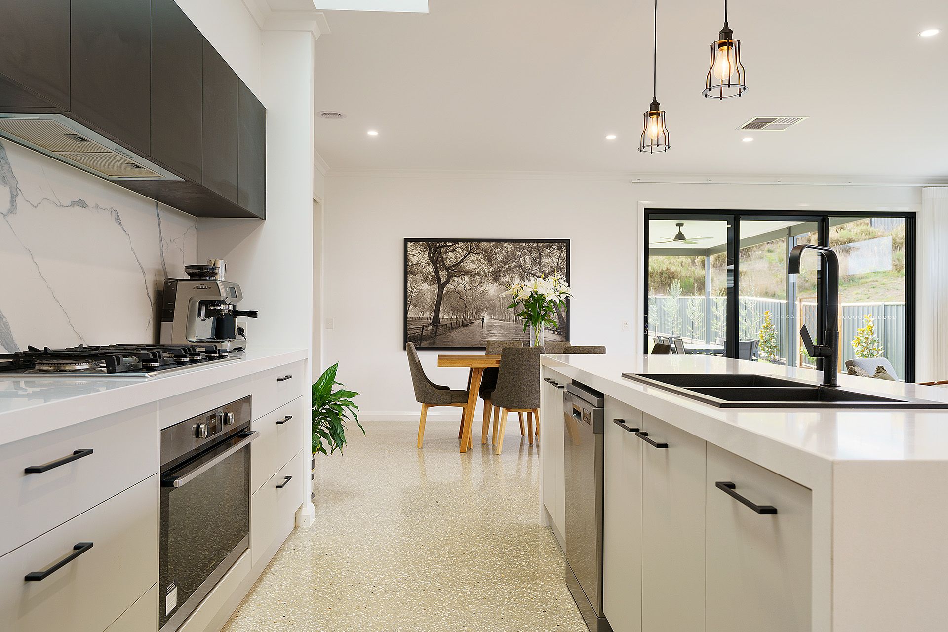 16 Grand View Drive, McKenzie Hill - Thumbnail 8