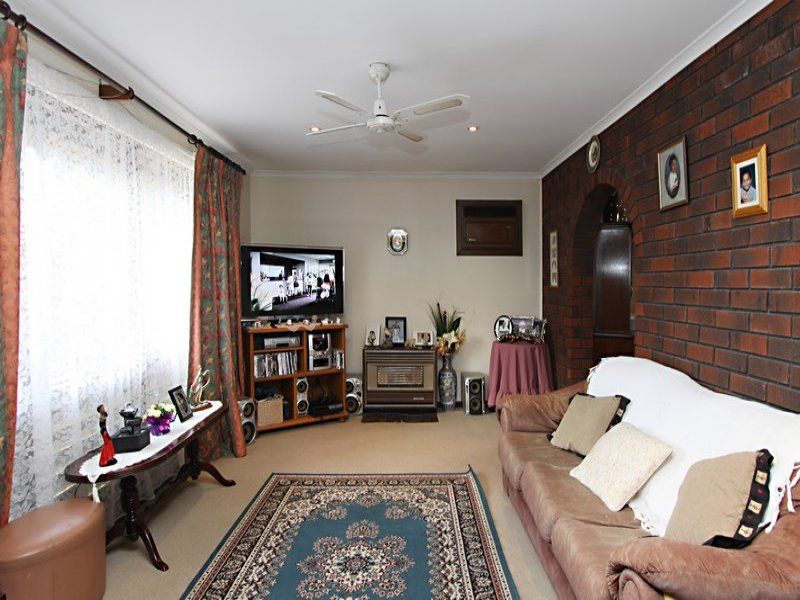 3 Flinders Ave Fairview Park 5126