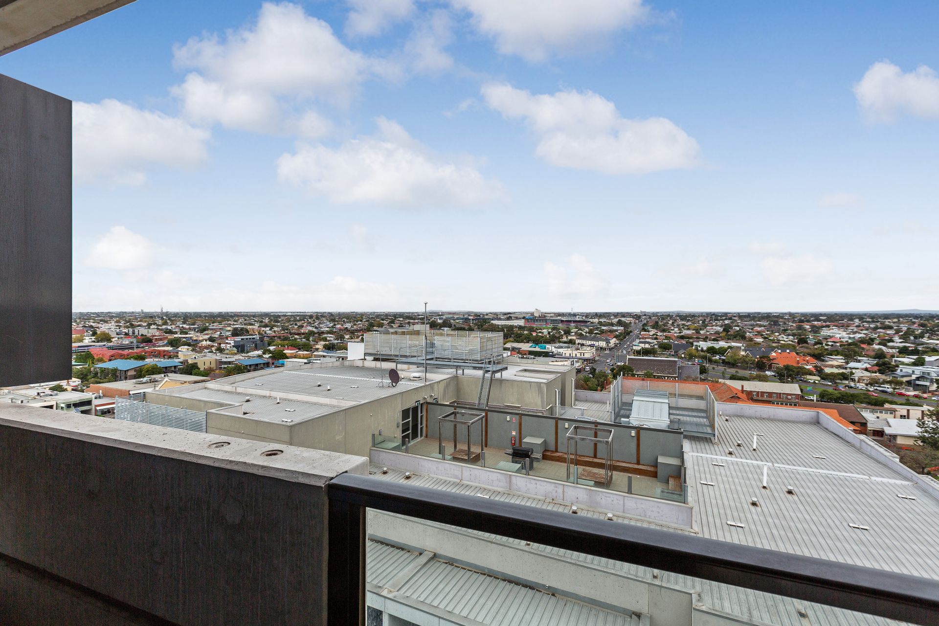 1207/240 Barkly Street, Footscray - Thumbnail 2