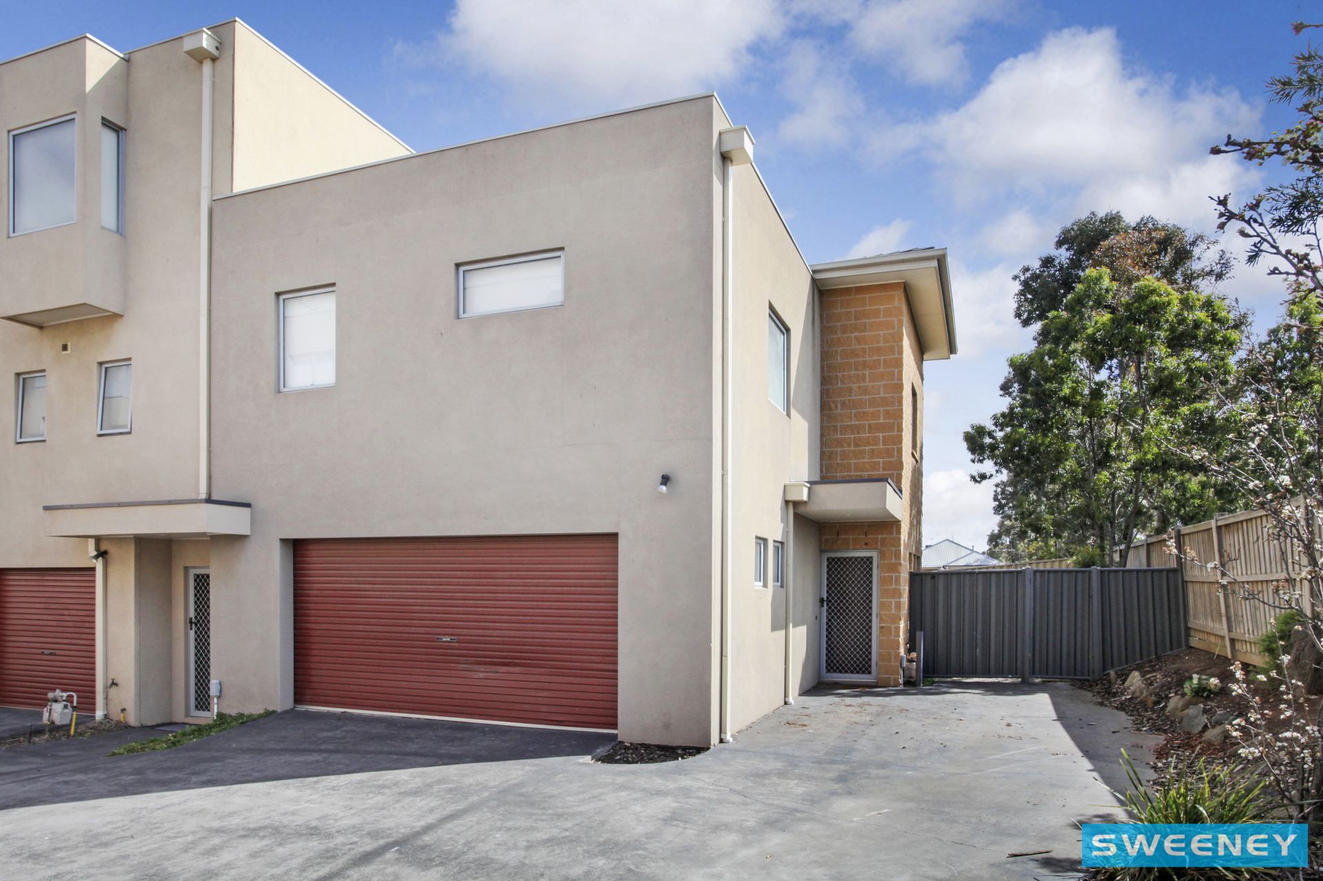 5/4 Hopetoun Green, Caroline Springs - Thumbnail 2