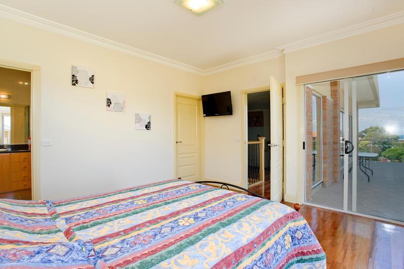16 Joyce Street, Apollo Bay, VIC, Apollo Bay - Thumbnail 7