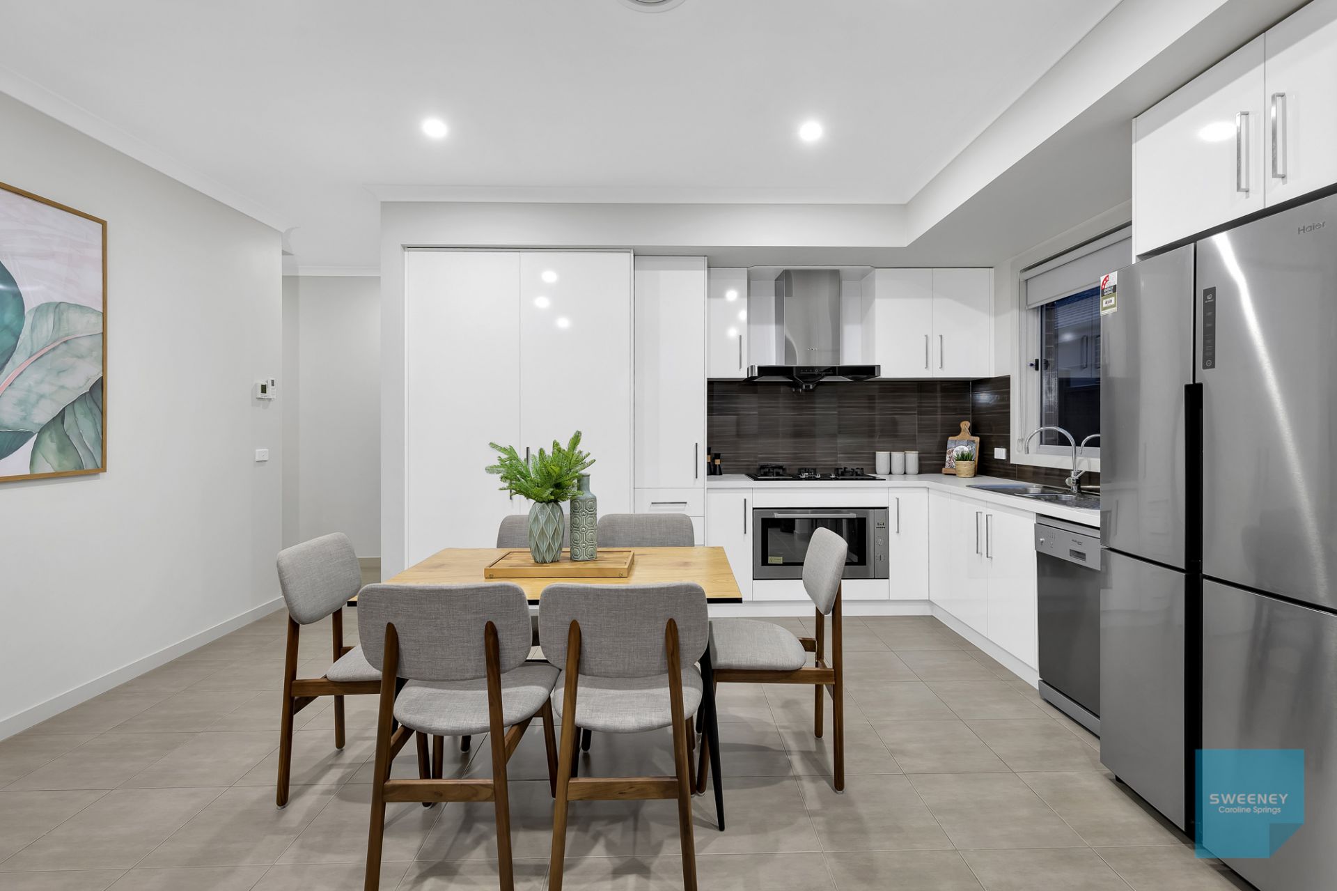 44 Mandalay Parade, Fraser Rise - Thumbnail 3