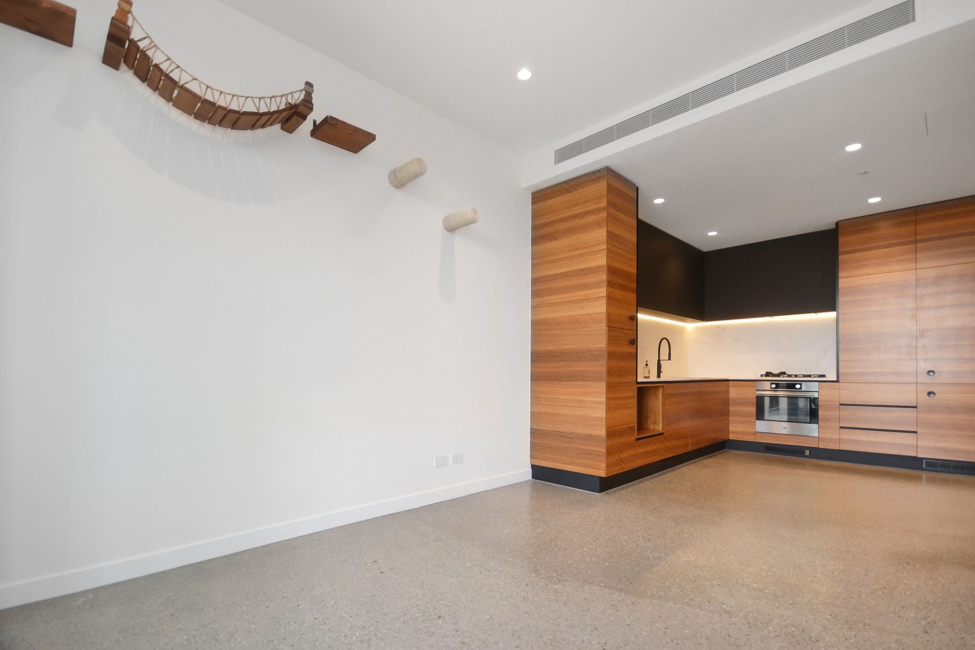 LUXURIOUS BOUTIQUE LIVING