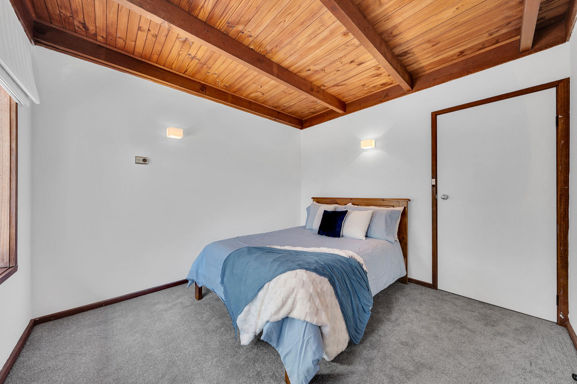 4 BEDDER WITH INGROUND POOL