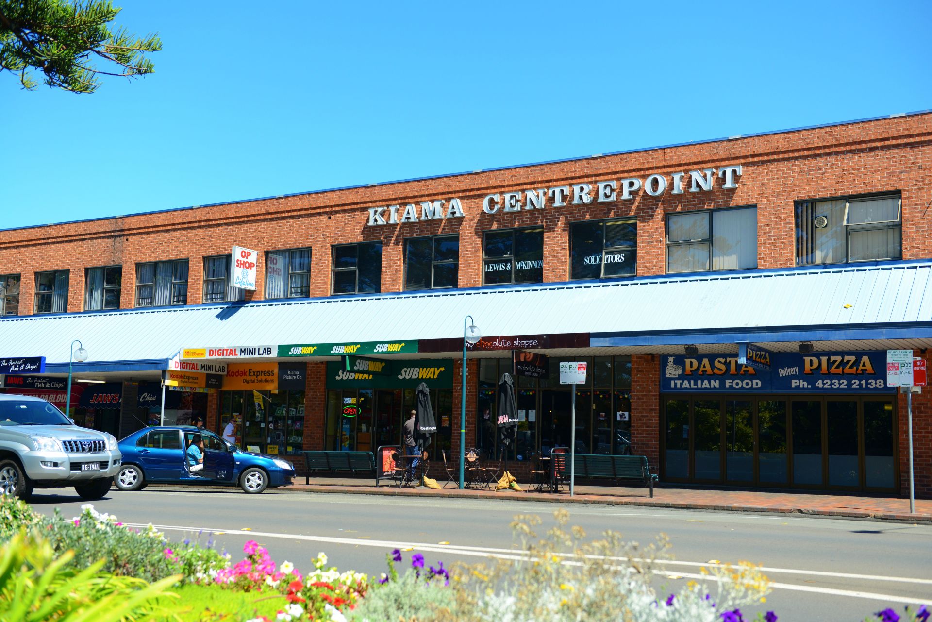 shop 15/106 Terralong Street, Kiama First National Coast & Country