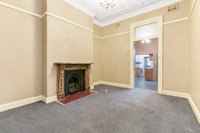 2/292 Bridge Road, Forest Lodge