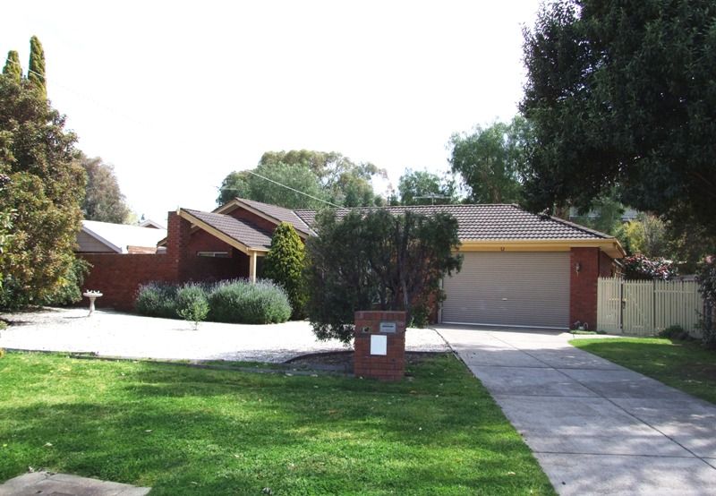 8 McDonald Court, Bacchus Marsh - Thumbnail 2