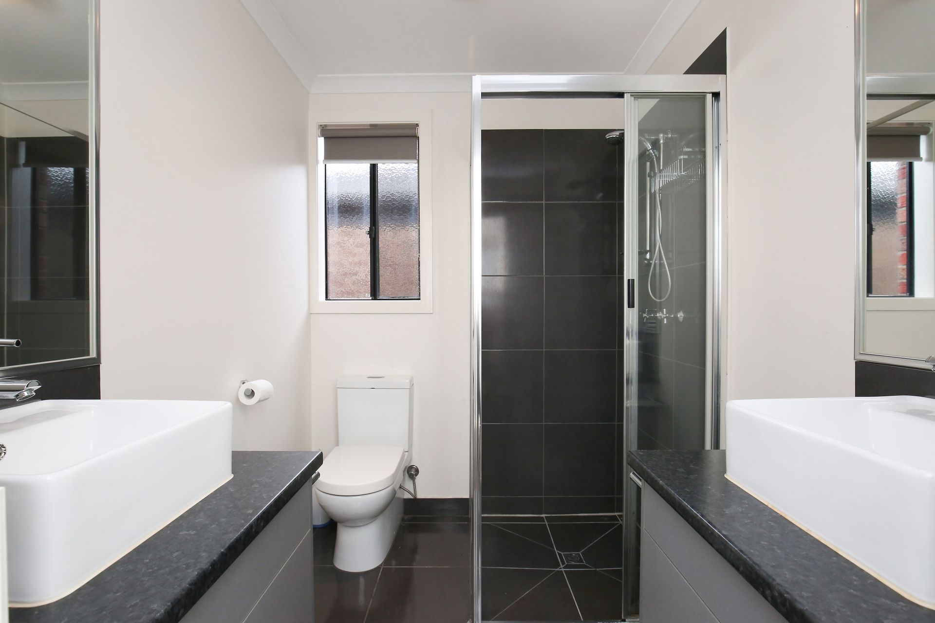 SPACIOUS & MODERN STYLE LIVING     *Insp Wed 29th May @ 5:00pm*