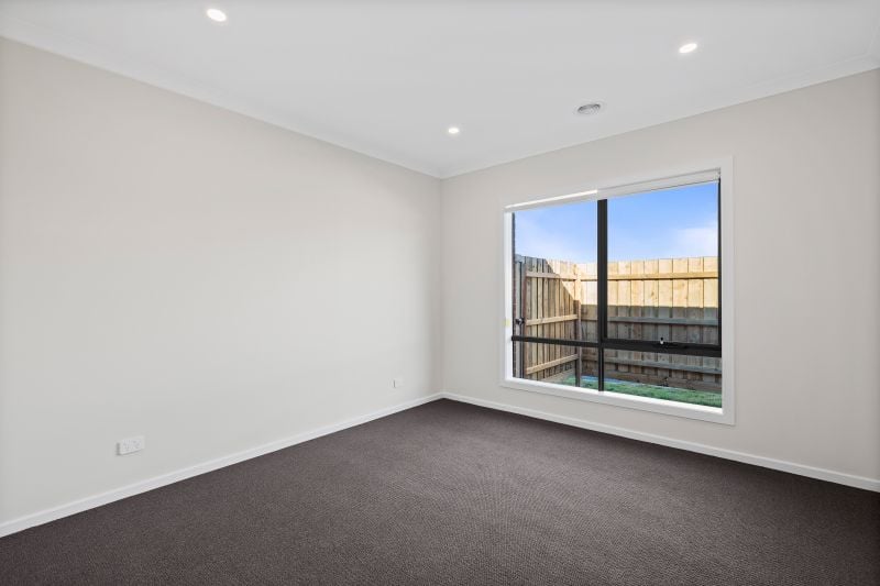 60 Petal Crescent, Wallan