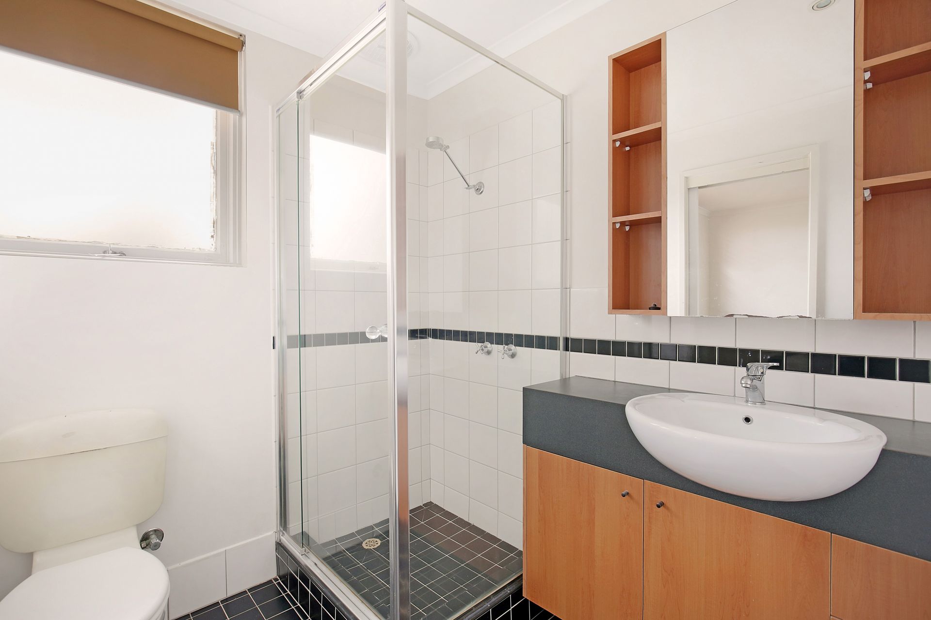 Stunning One Bedroom Apartment In Great Location!