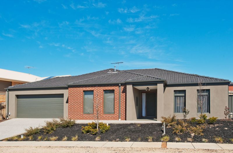39 Dickson Street, Bacchus Marsh - Thumbnail 2