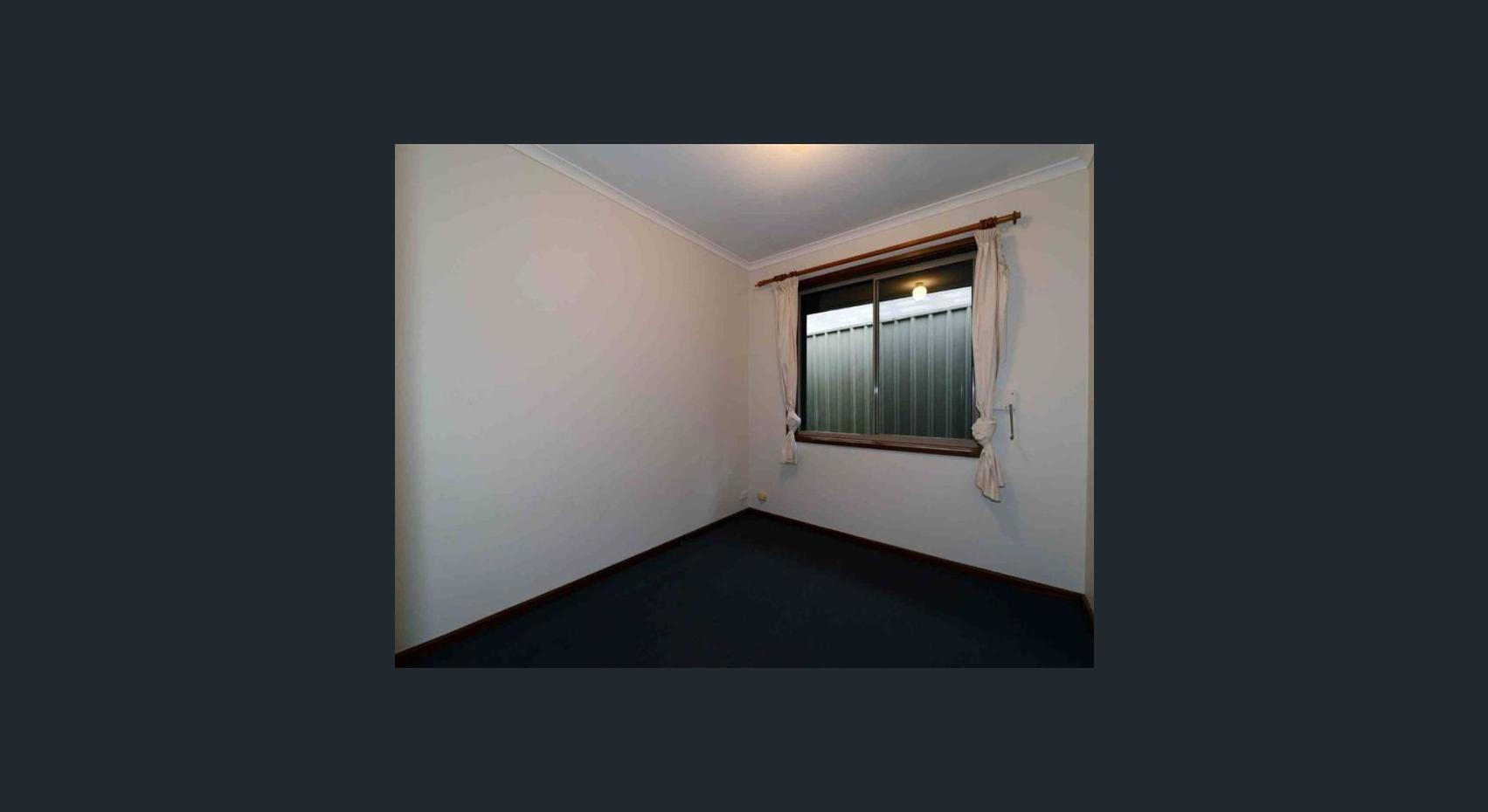 35 Banks Road  Woodcroft 5162