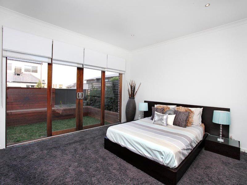 72 The Esplanade, Caroline Springs - Thumbnail 8
