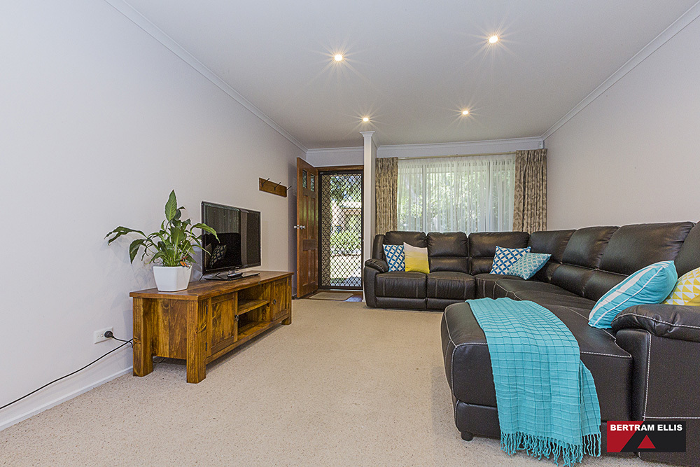 11 Kidman Close, Kambah - Thumbnail 3