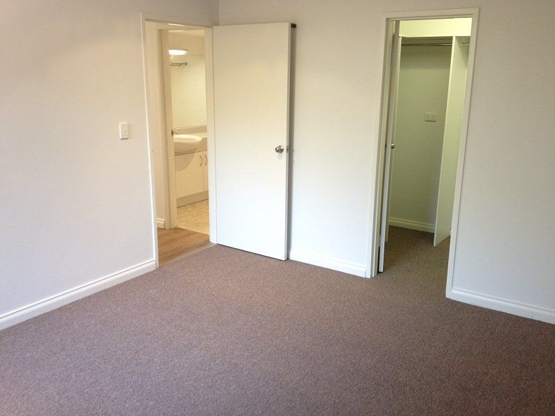 Level Flat/10 Pearson Avenue, Gordon