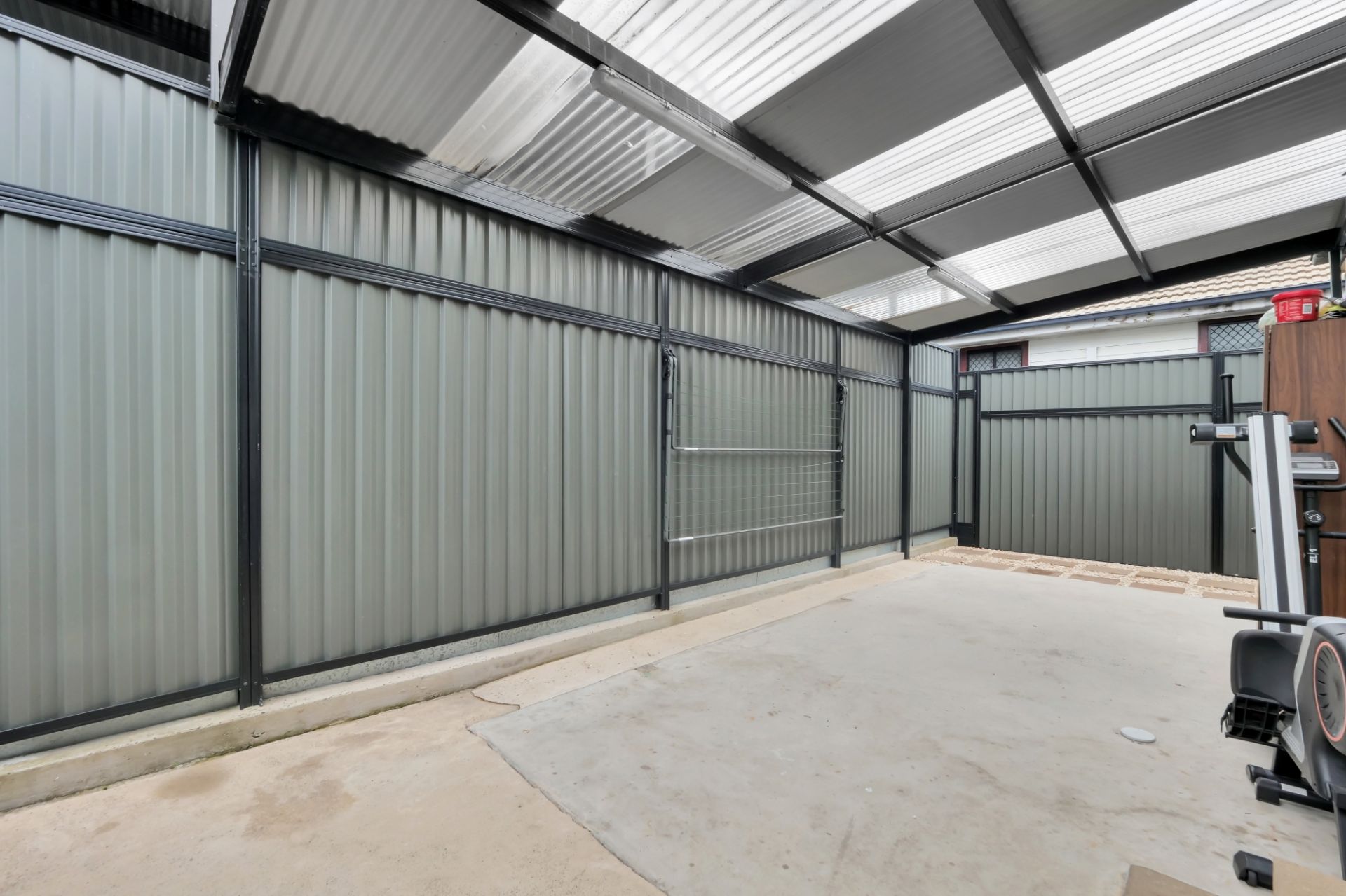 Real Estate For Sale 15 Frazer Avenue Lurnea , NSW